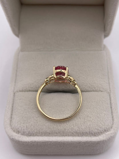 9ct gold topaz and diamond ring