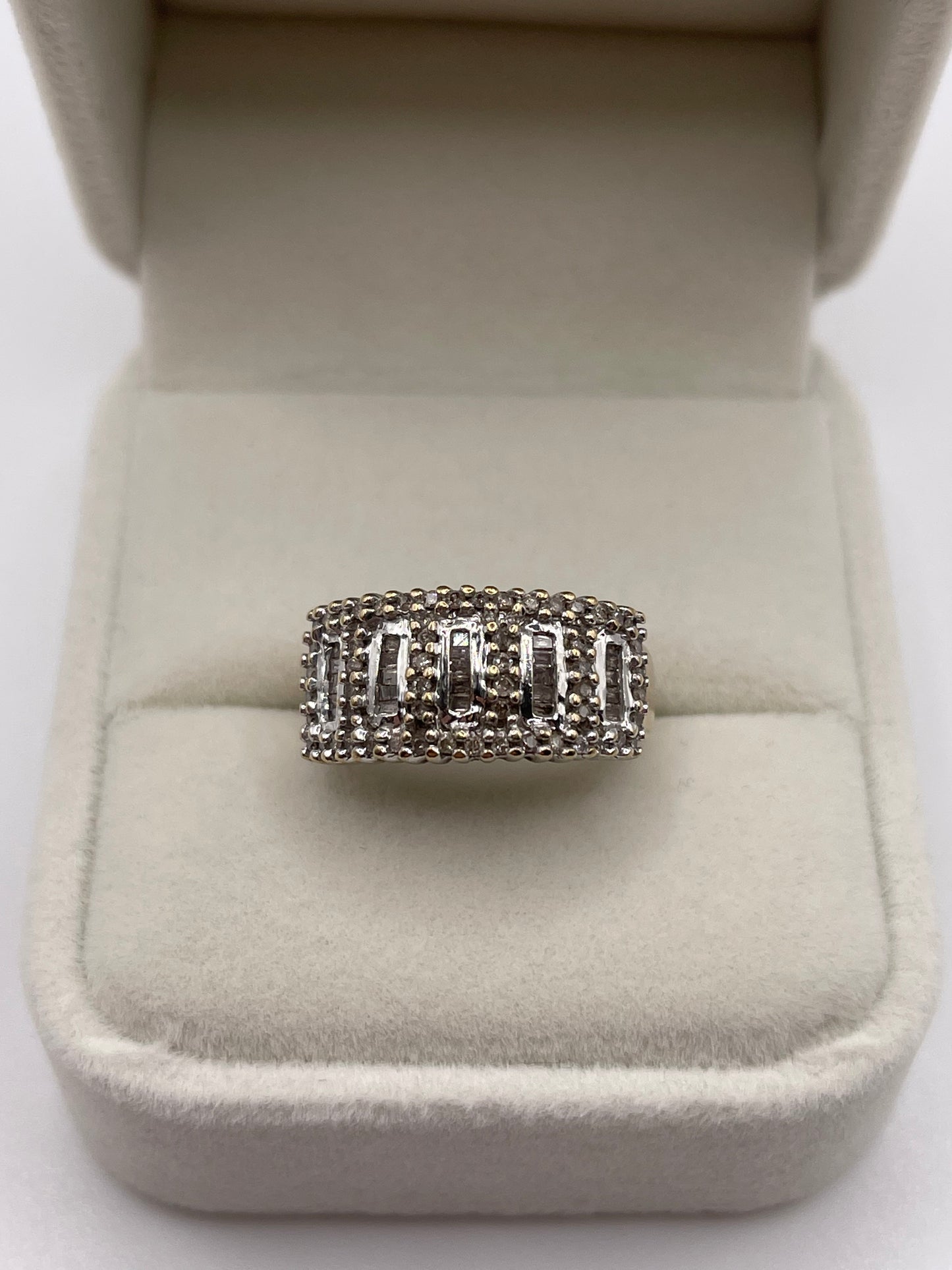9ct gold diamond cluster ring