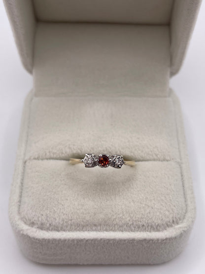 9ct gold garnet and diamond ring