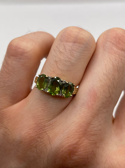 9ct gold quartz and diamond ring