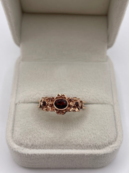 9ct rose gold garnet ring