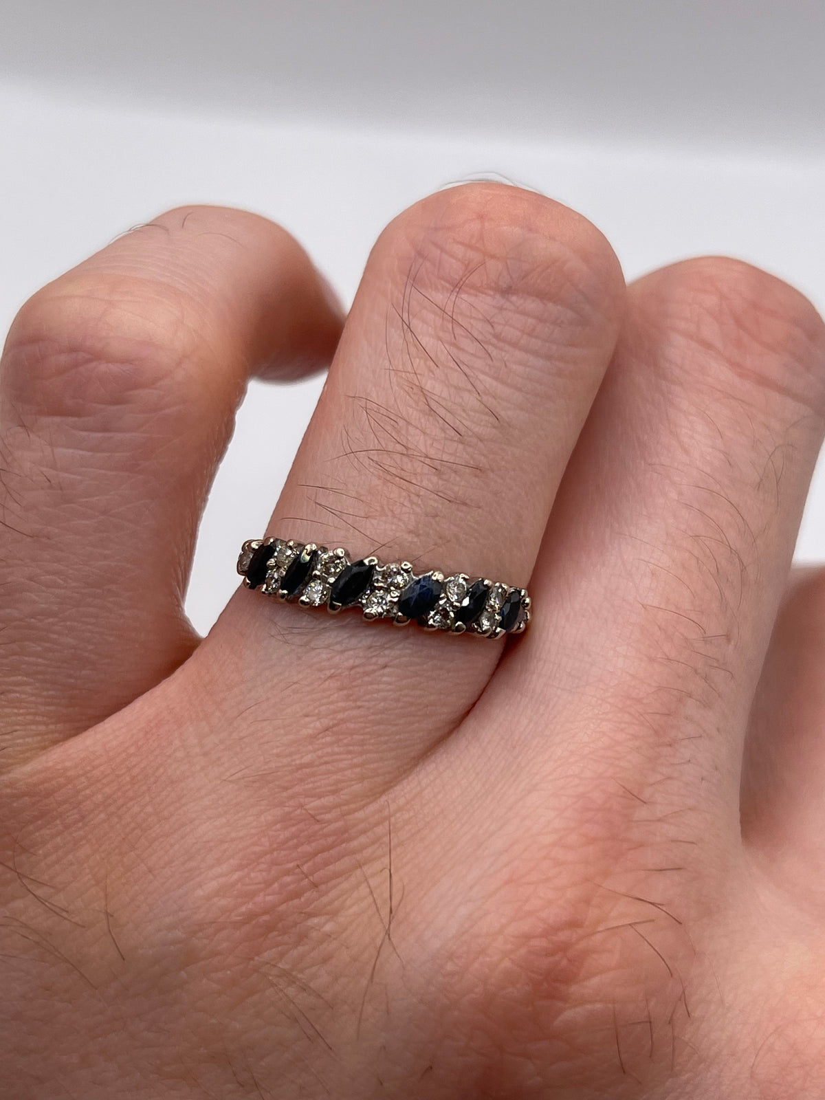 18ct white gold sapphire and diamond ring