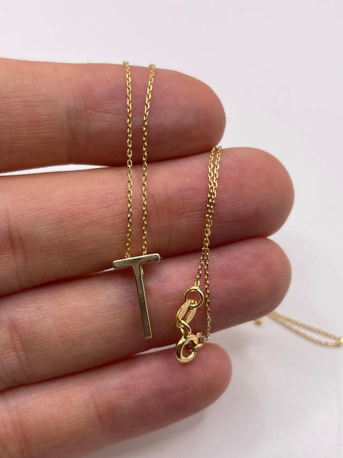 9ct gold initial T necklace
