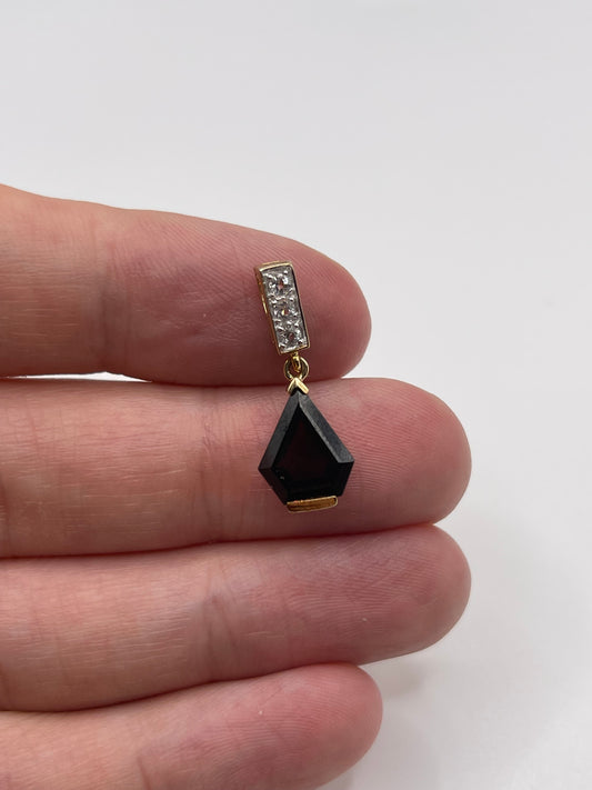 9ct gold garnet and topaz pendant