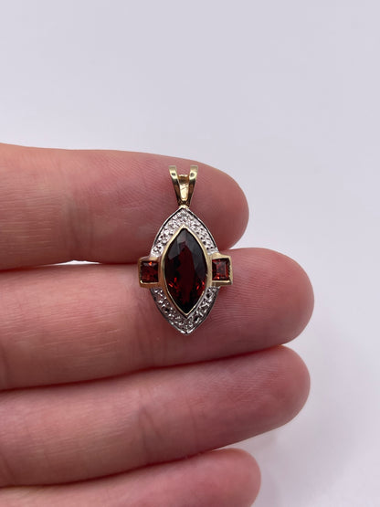 9ct gold garnet and diamond pendant