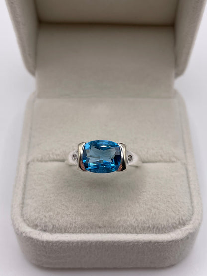9ct white gold topaz and diamond ring