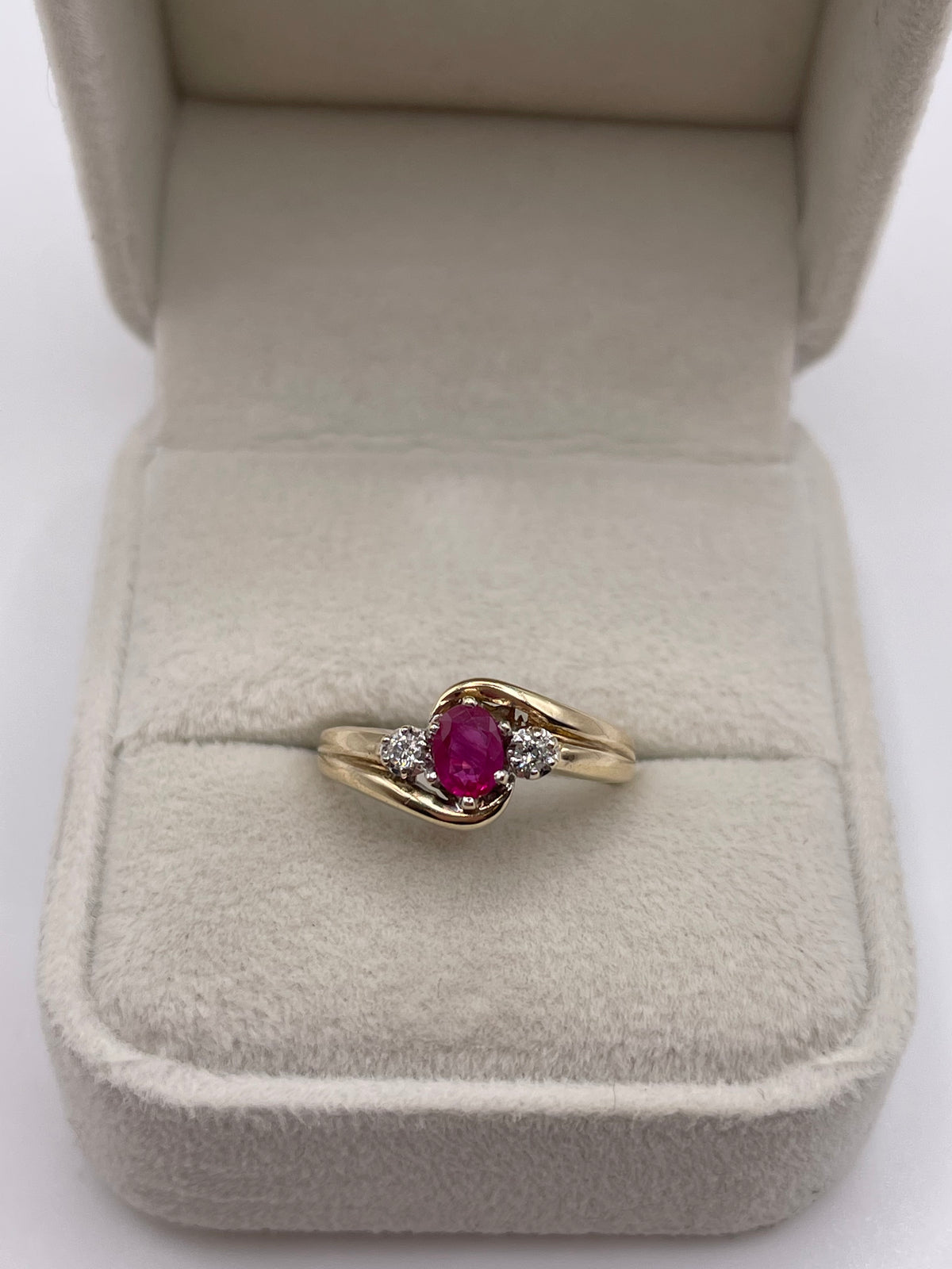 9ct gold ruby and diamond ring