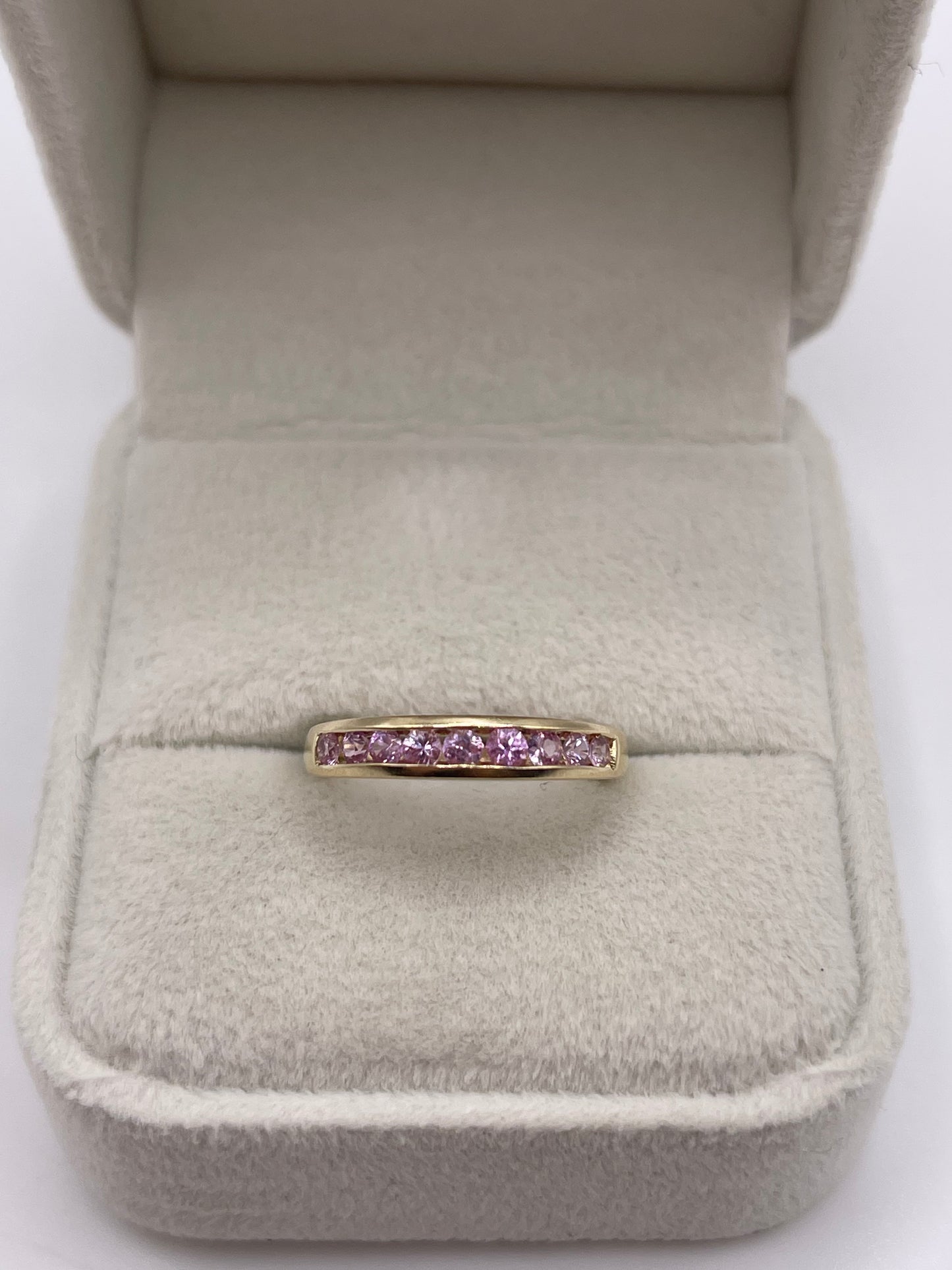 9ct gold pink sapphire ring