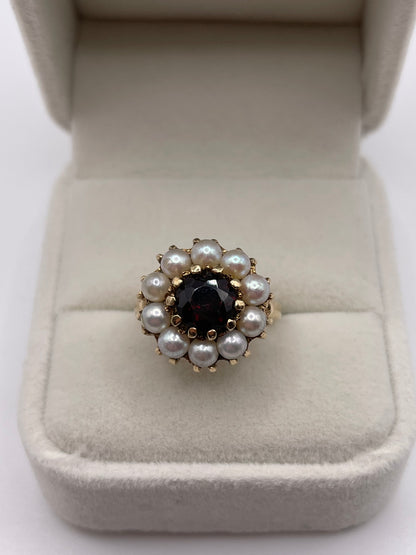 9ct gold garnet and pearl ring