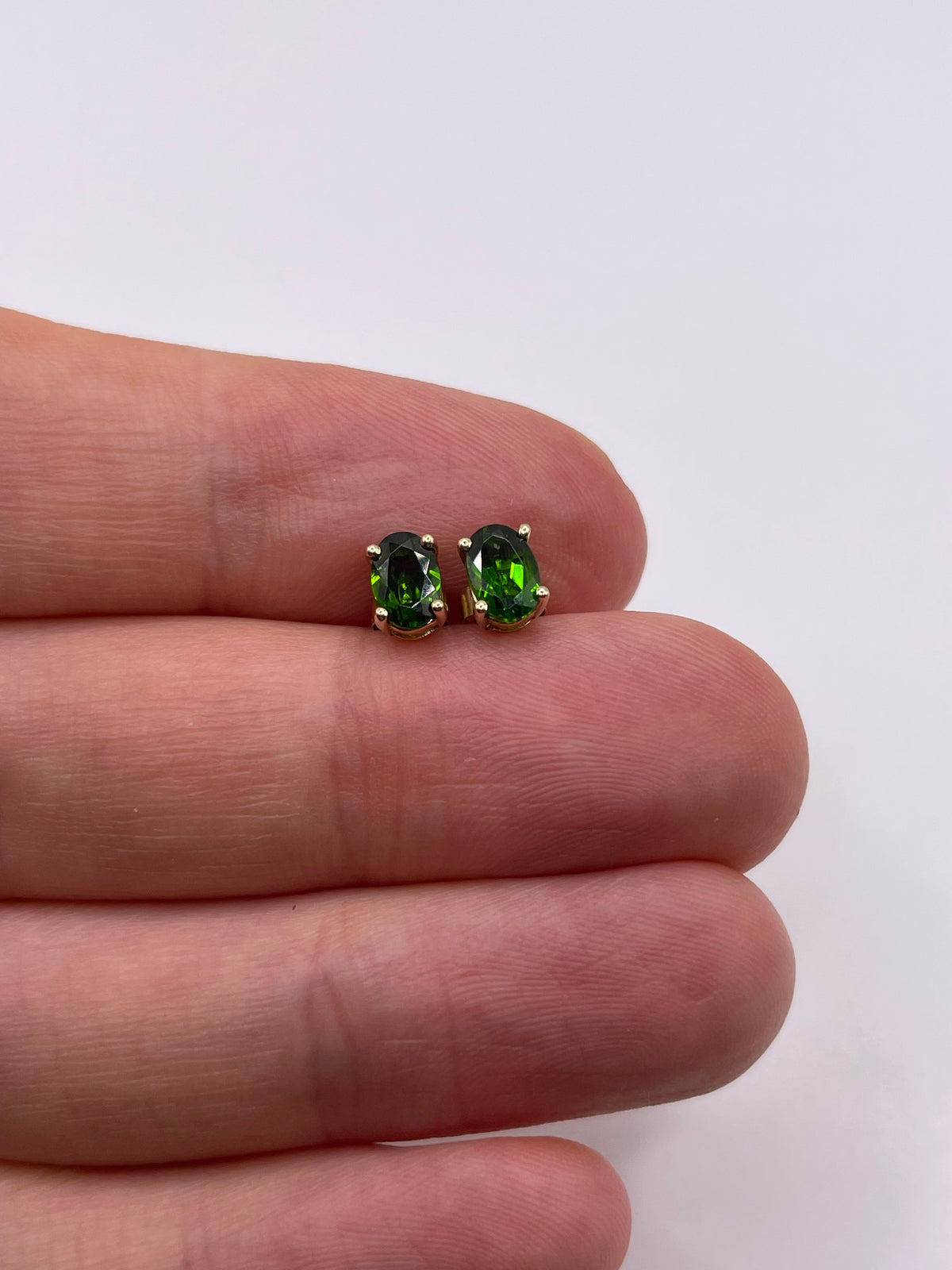 9ct gold diopside earrings