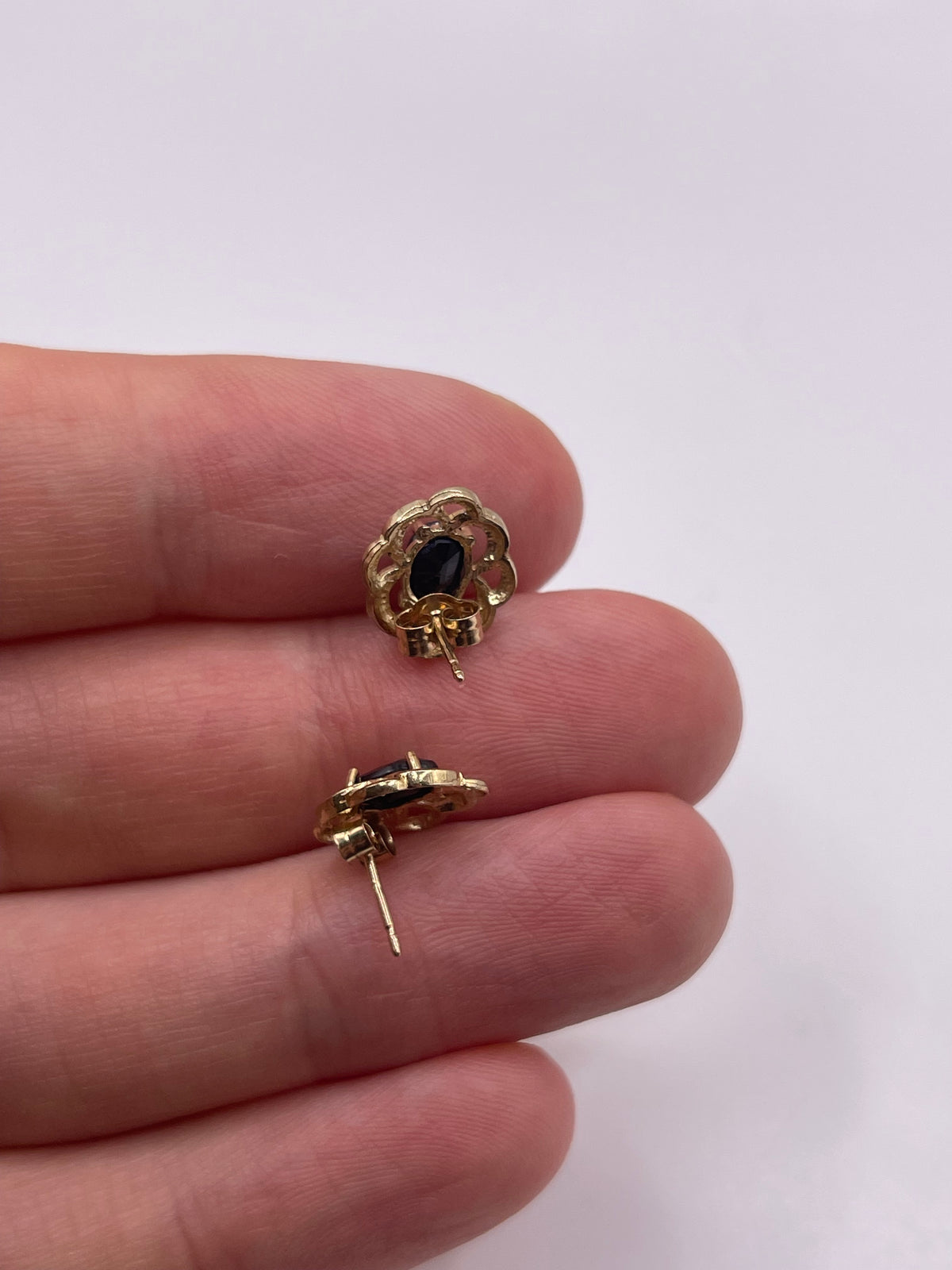 9ct gold sapphire earrings