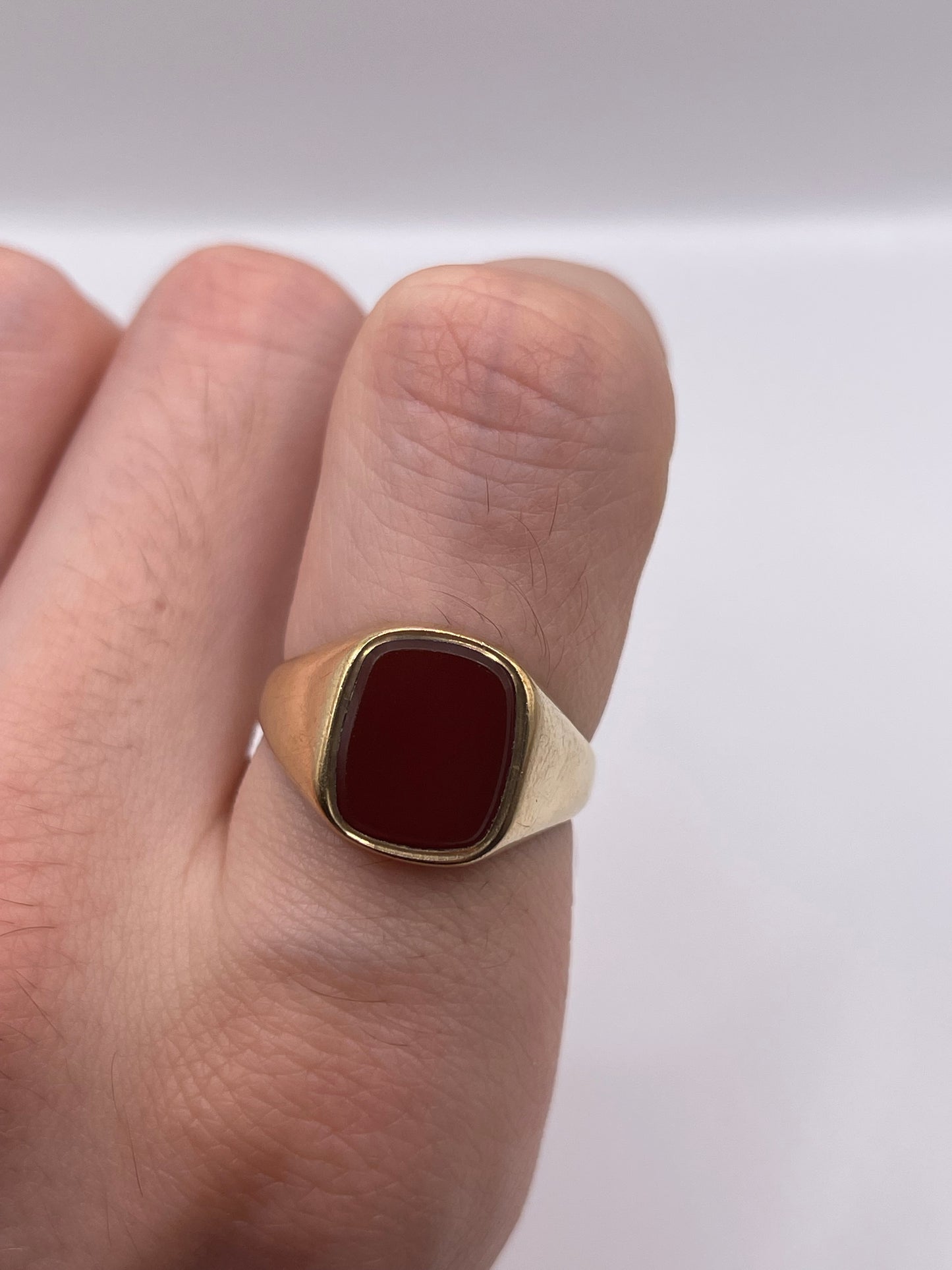 9ct gold carnelian signet ring