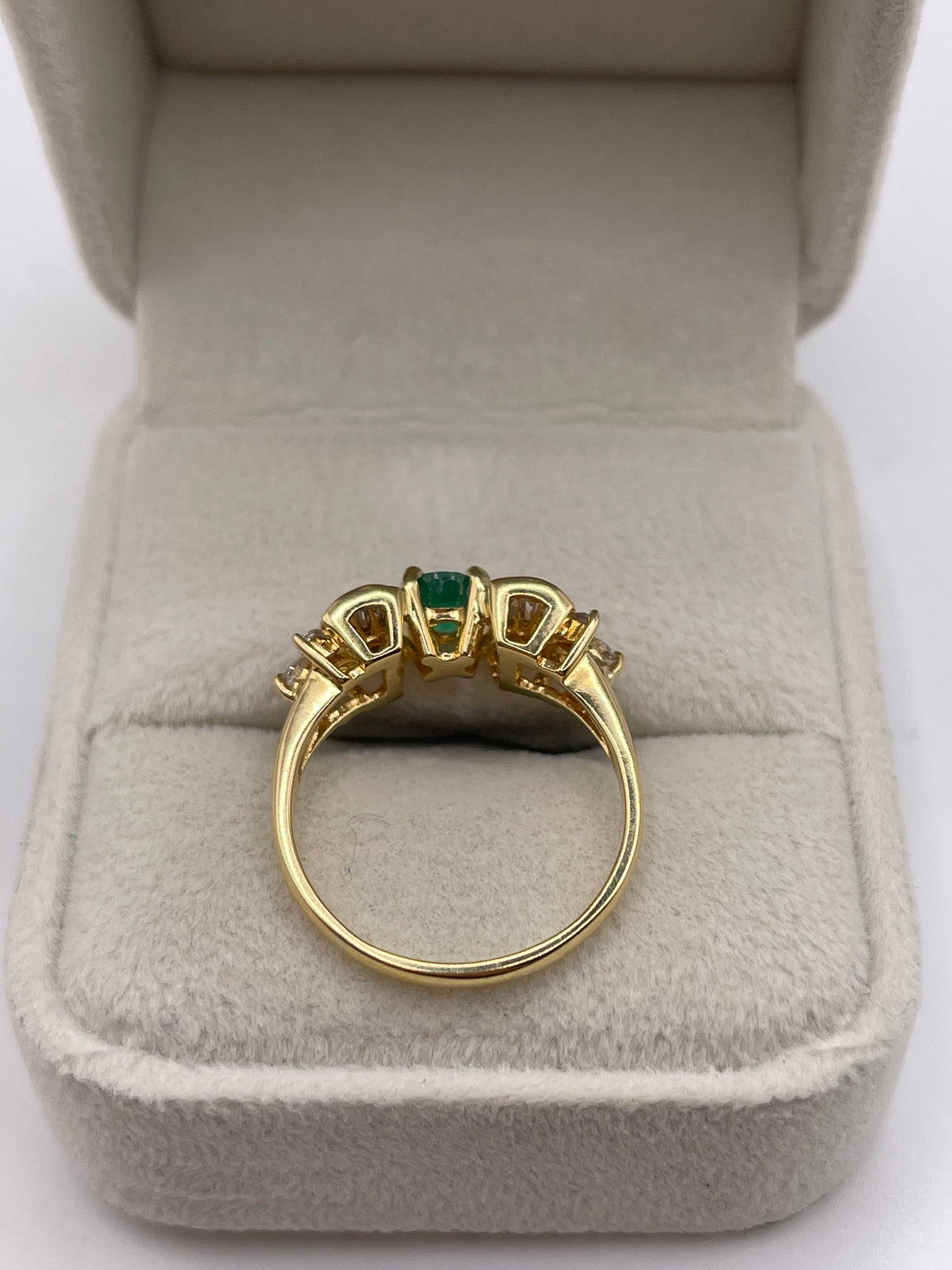 18ct gold emerald and diamond ring
