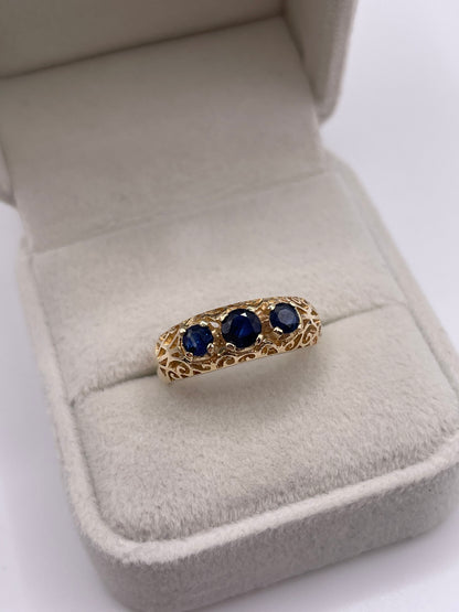 9ct gold sapphire ring