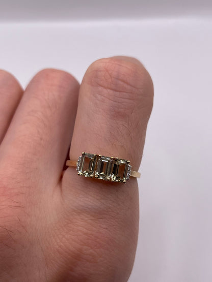 9ct gold quartz and diamond ring
