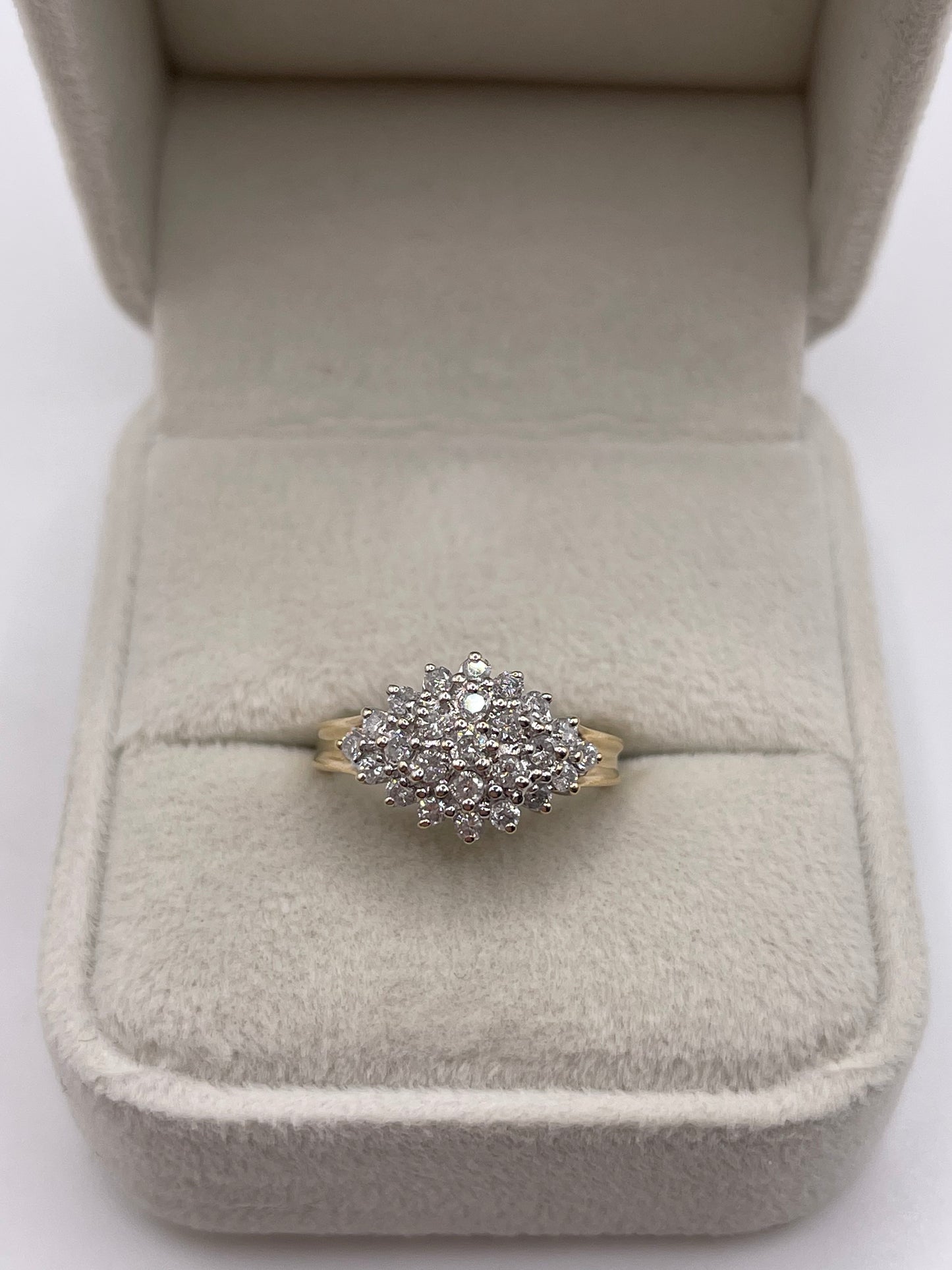 9ct gold 50 point diamond cluster ring