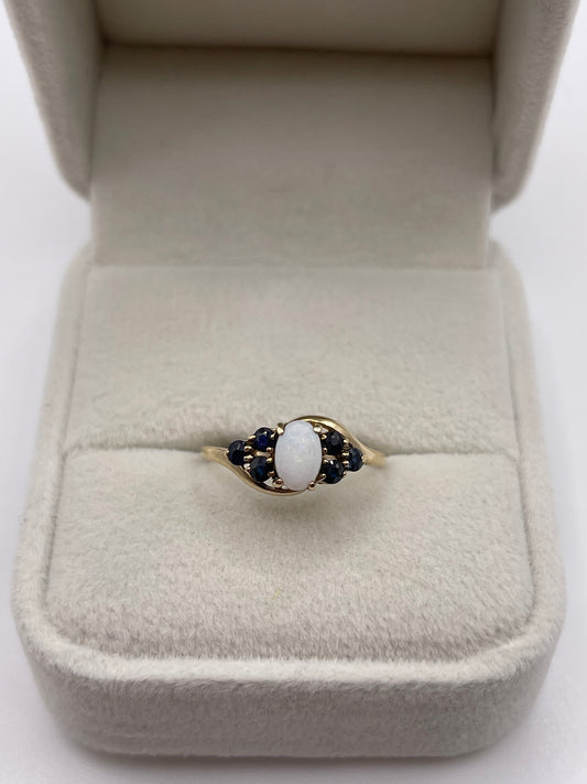 9ct gold opal and sapphire ring