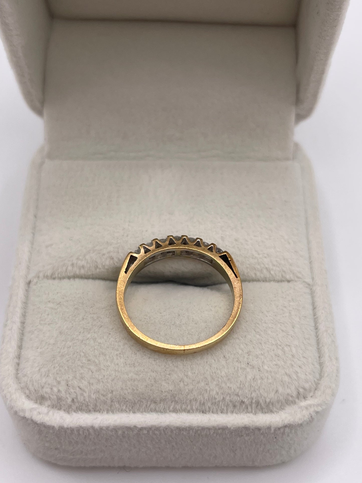 9ct gold diamond ring