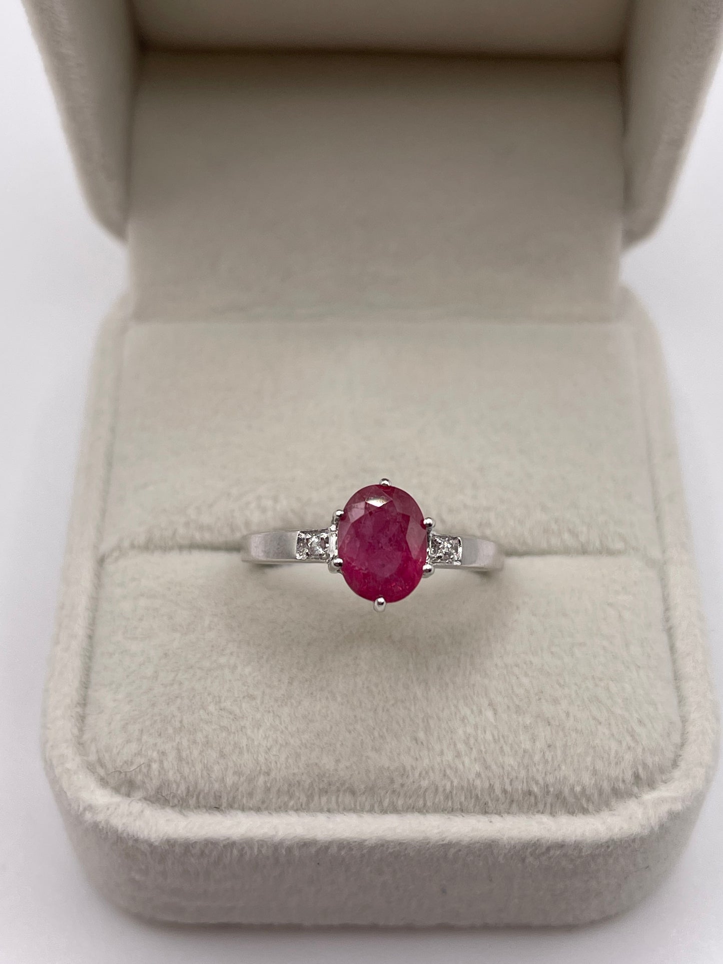 9ct white gold ruby and zircon ring