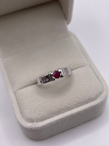 9ct white gold ruby and diamond ring