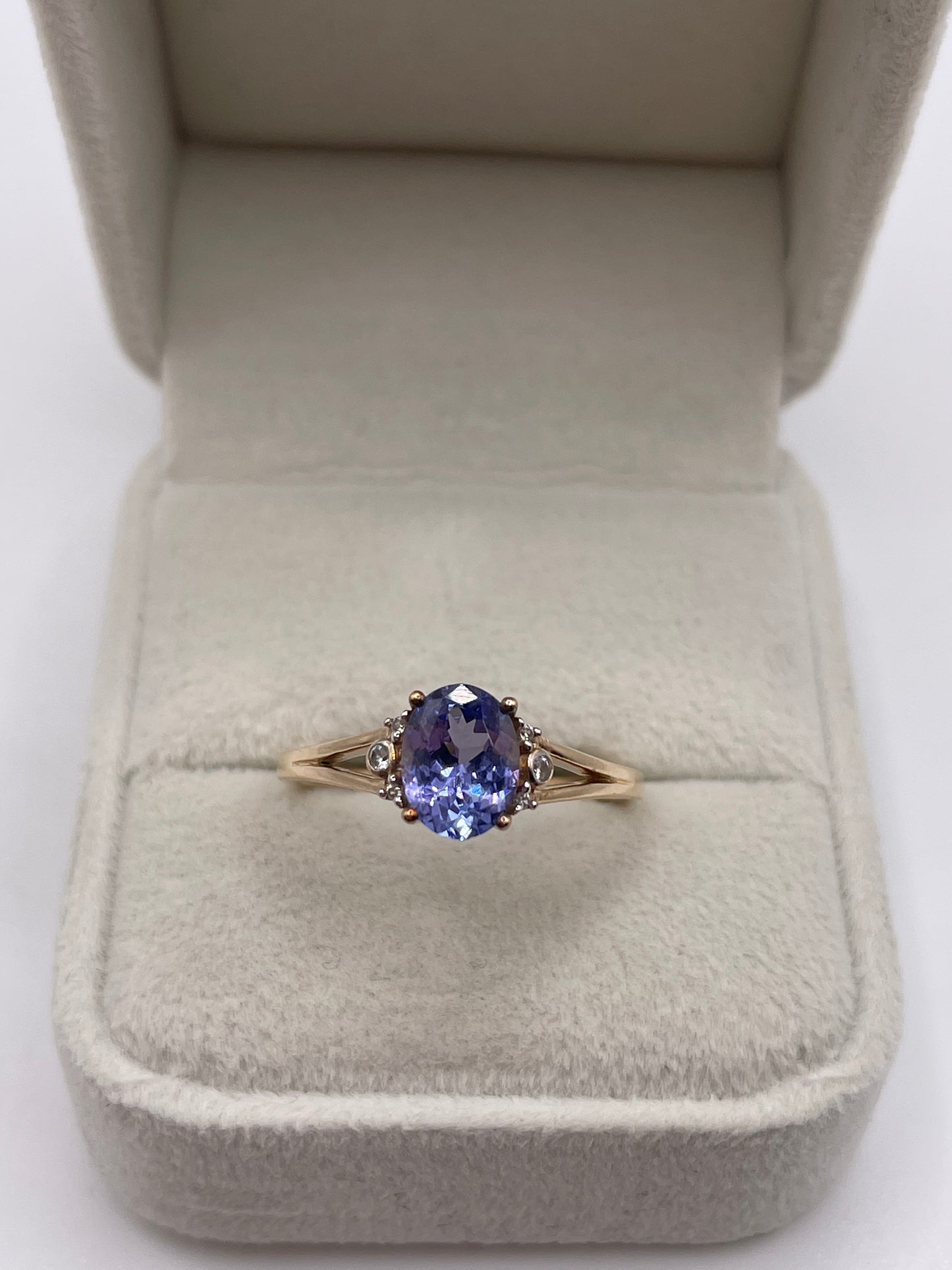 9ct gold tanzanite and zircon ring
