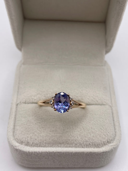 9ct gold tanzanite and zircon ring