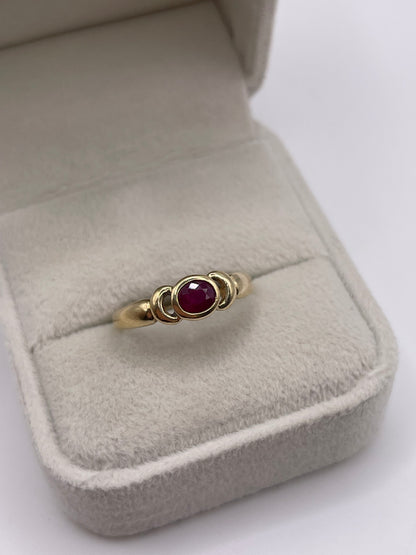 9ct gold ruby ring