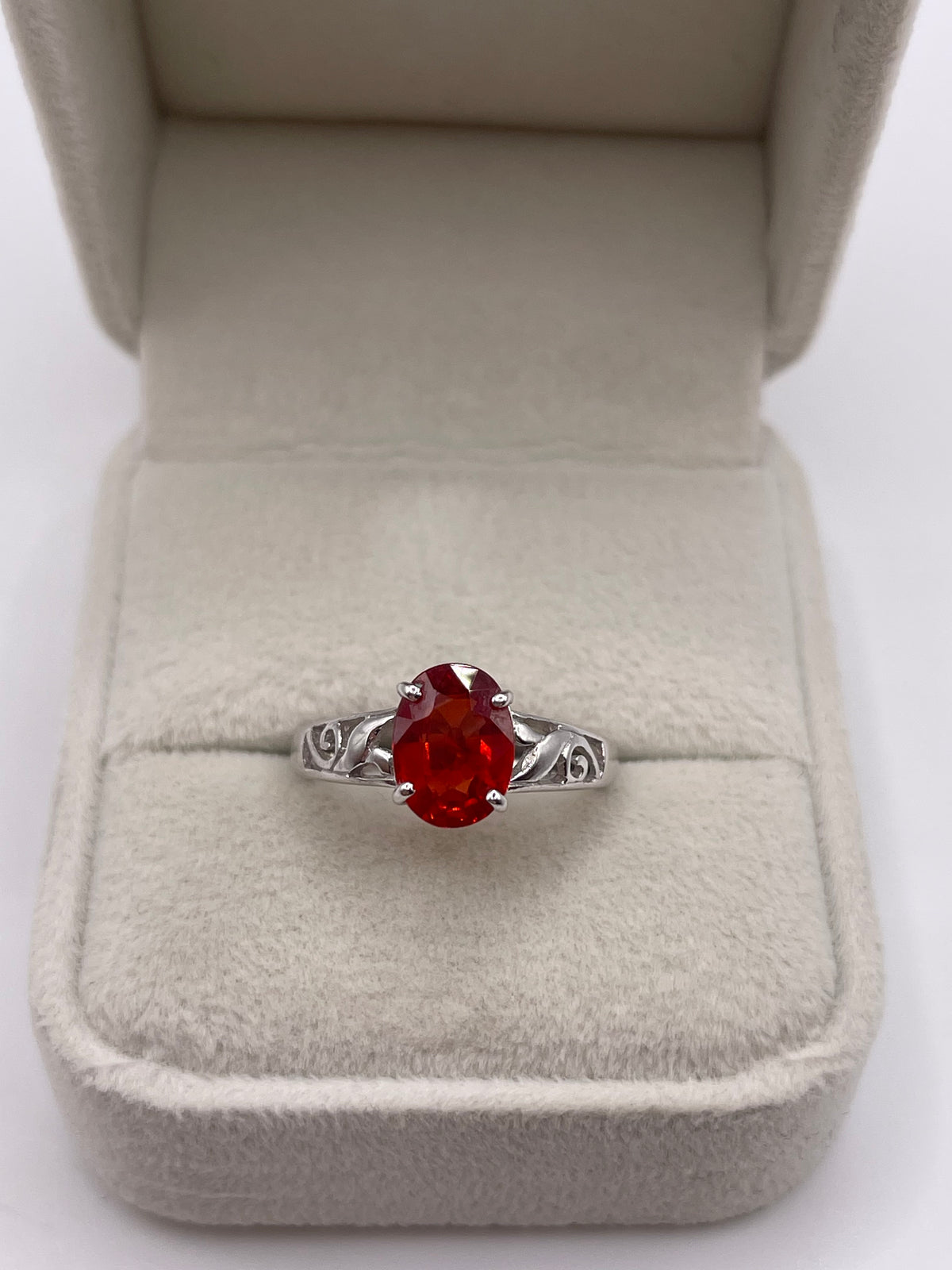 9ct white gold fancy sapphire ring