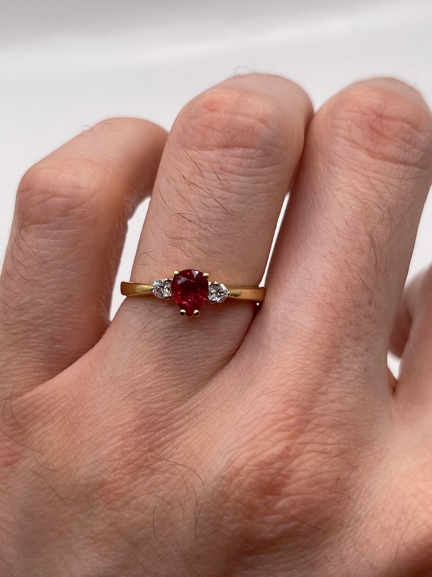 18ct gold ruby and diamond ring