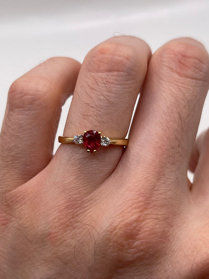 18ct gold ruby and diamond ring