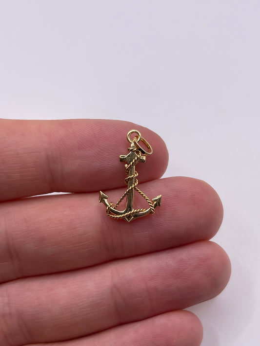9ct gold anchor charm