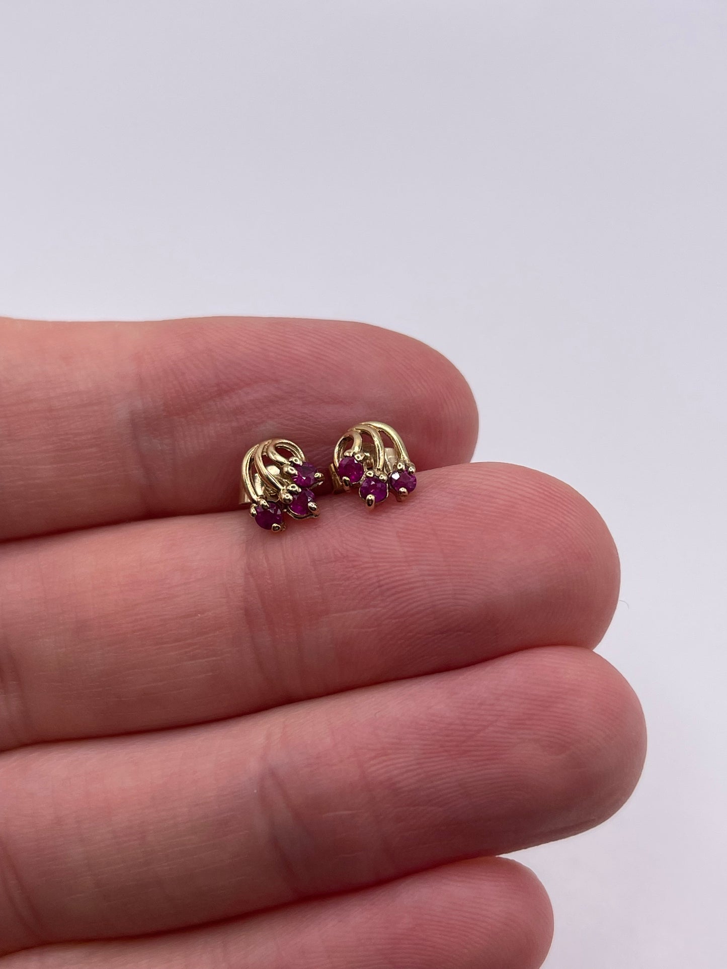 9ct gold ruby earrings