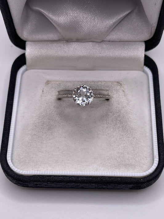 Silver topaz ring