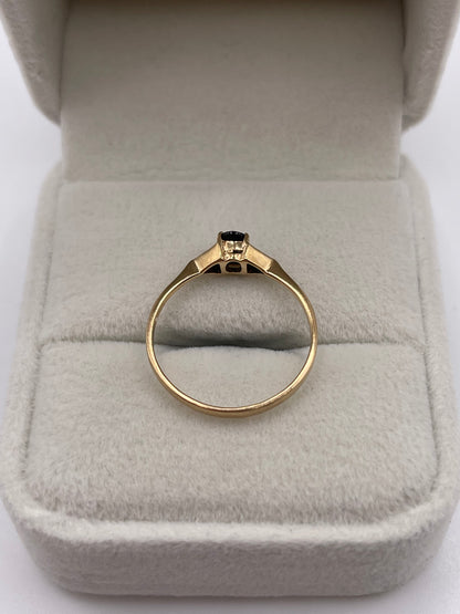 9ct gold sapphire and diamond ring