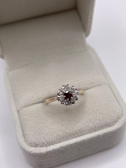 9ct gold garnet and diamond ring