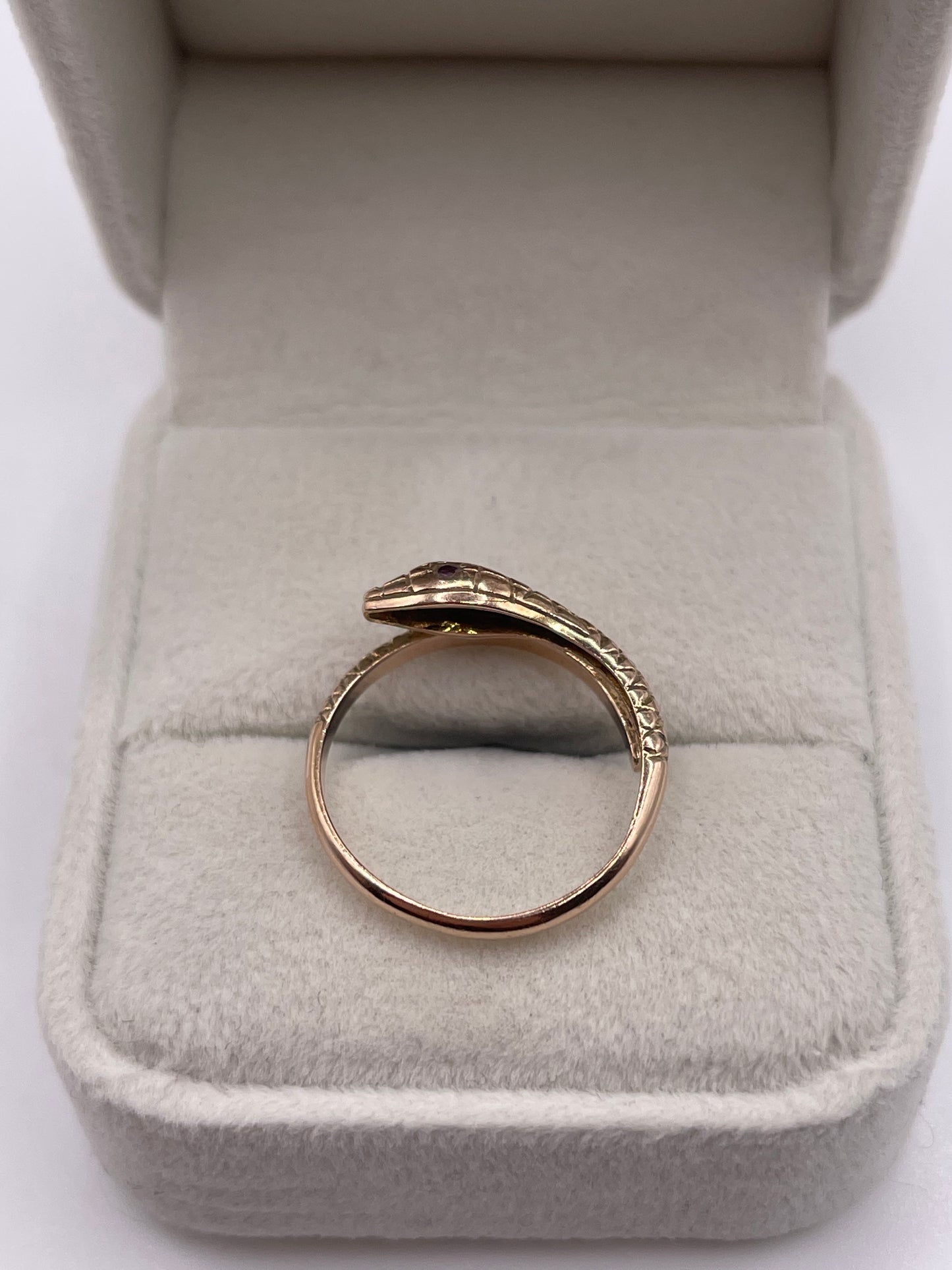 8ct rose gold ruby snake ring