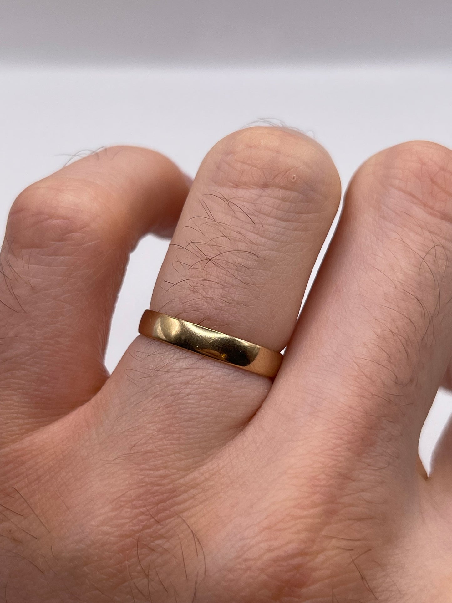 9ct gold band