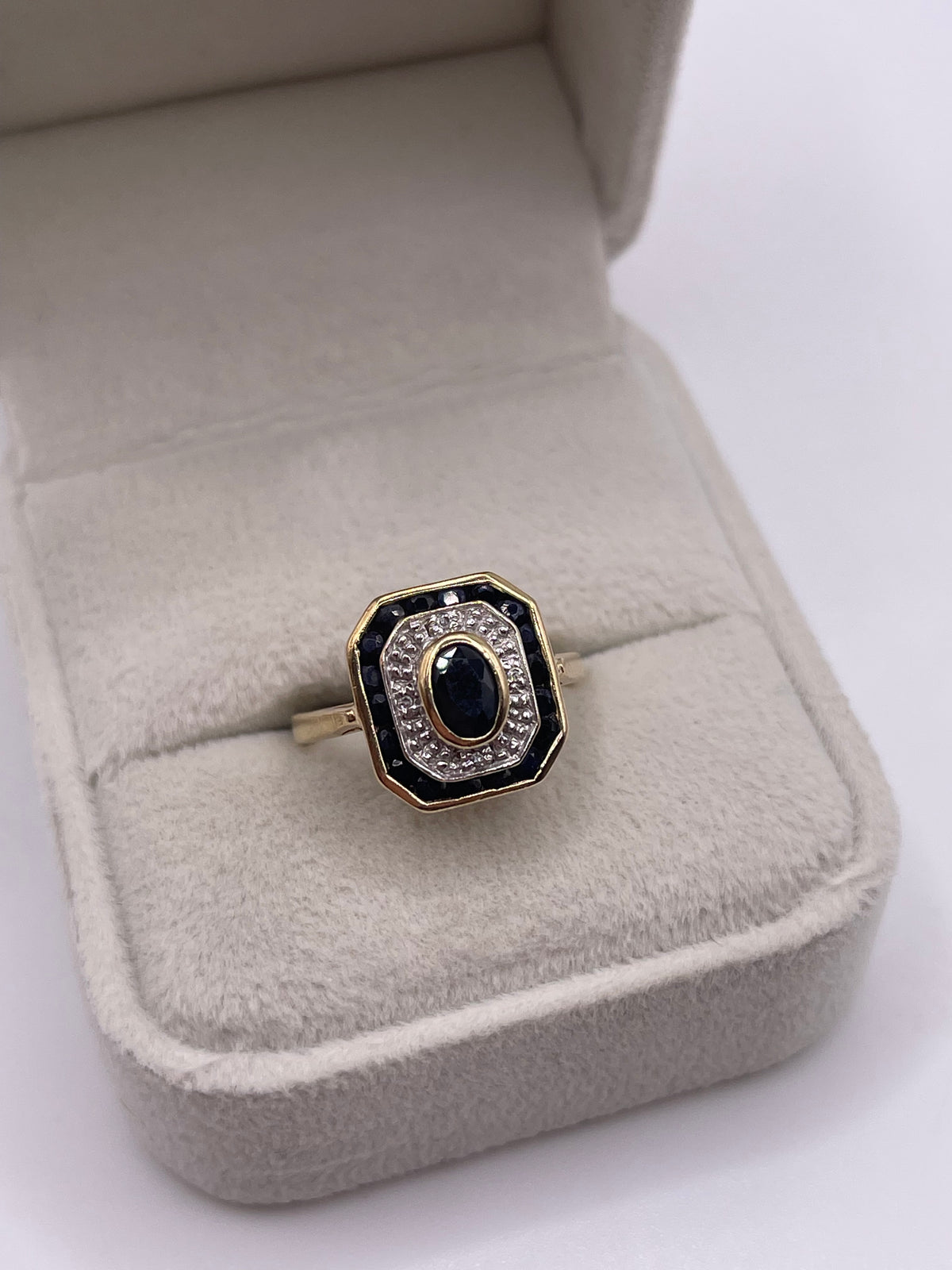 9ct gold sapphire and diamond ring