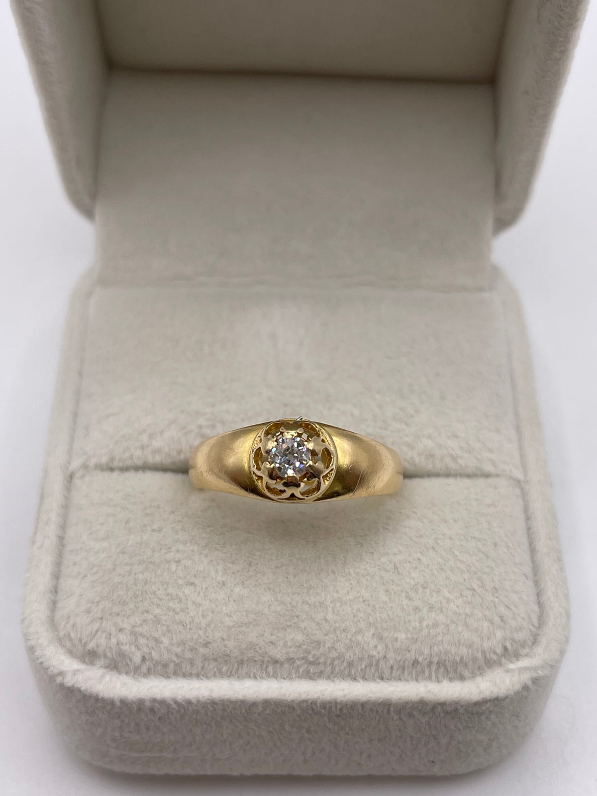 Antique 18ct gold old cut diamond ring