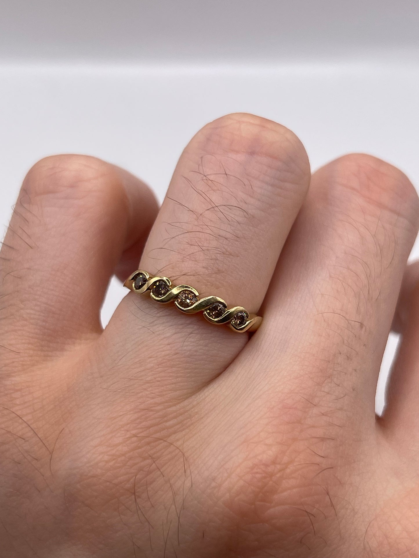 9ct gold diamond ring