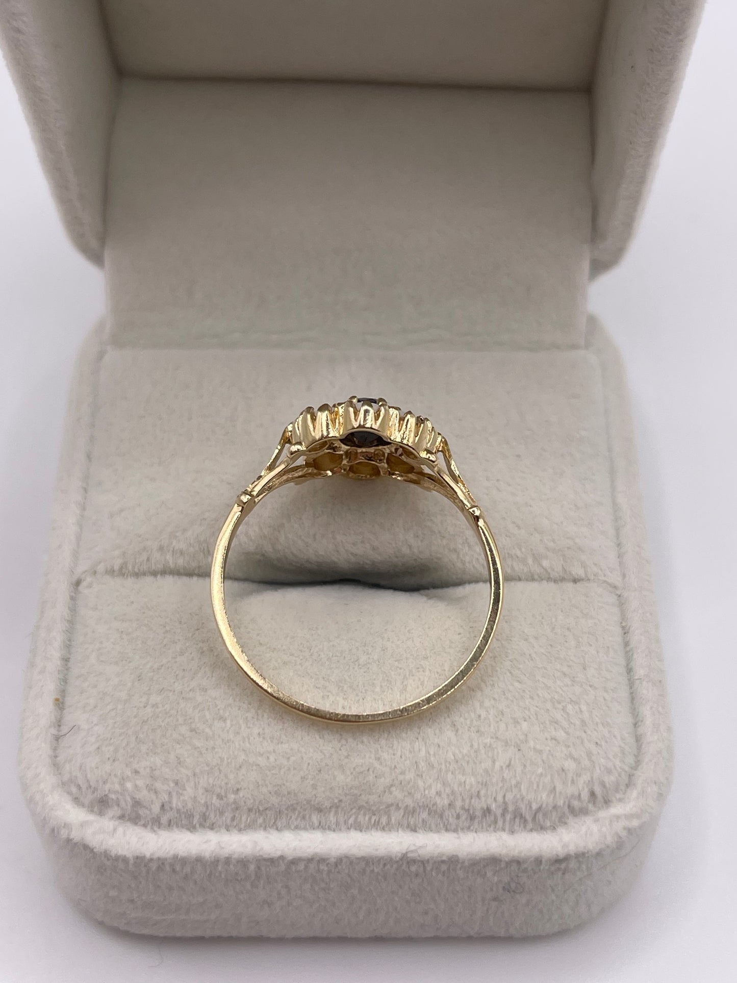 18ct gold sapphire and opal ring