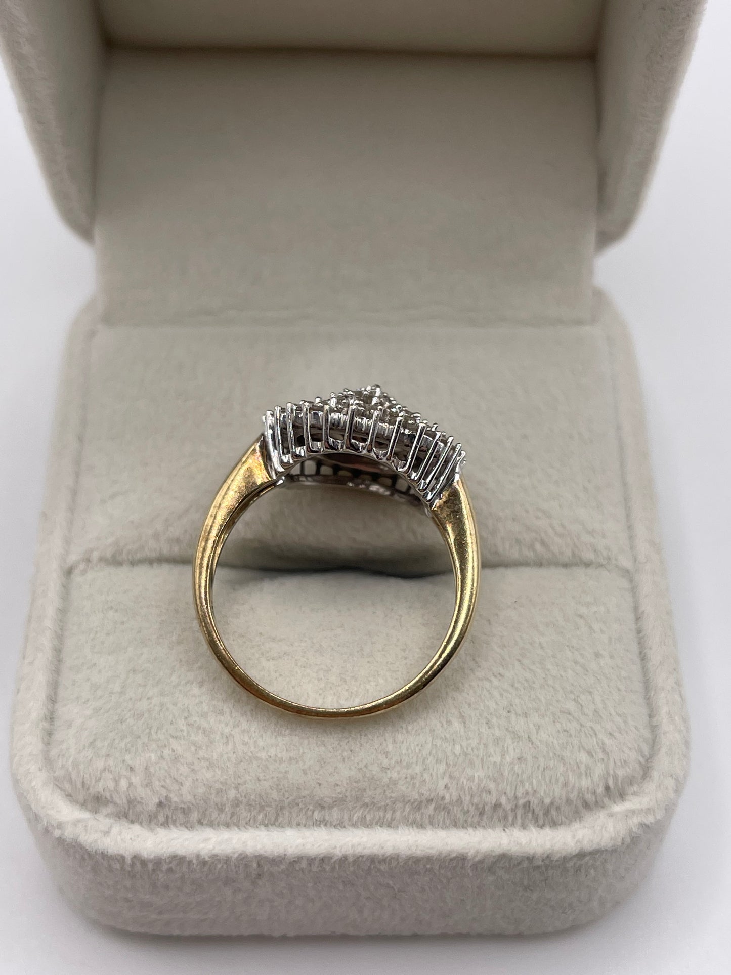 9ct gold diamond cluster ring