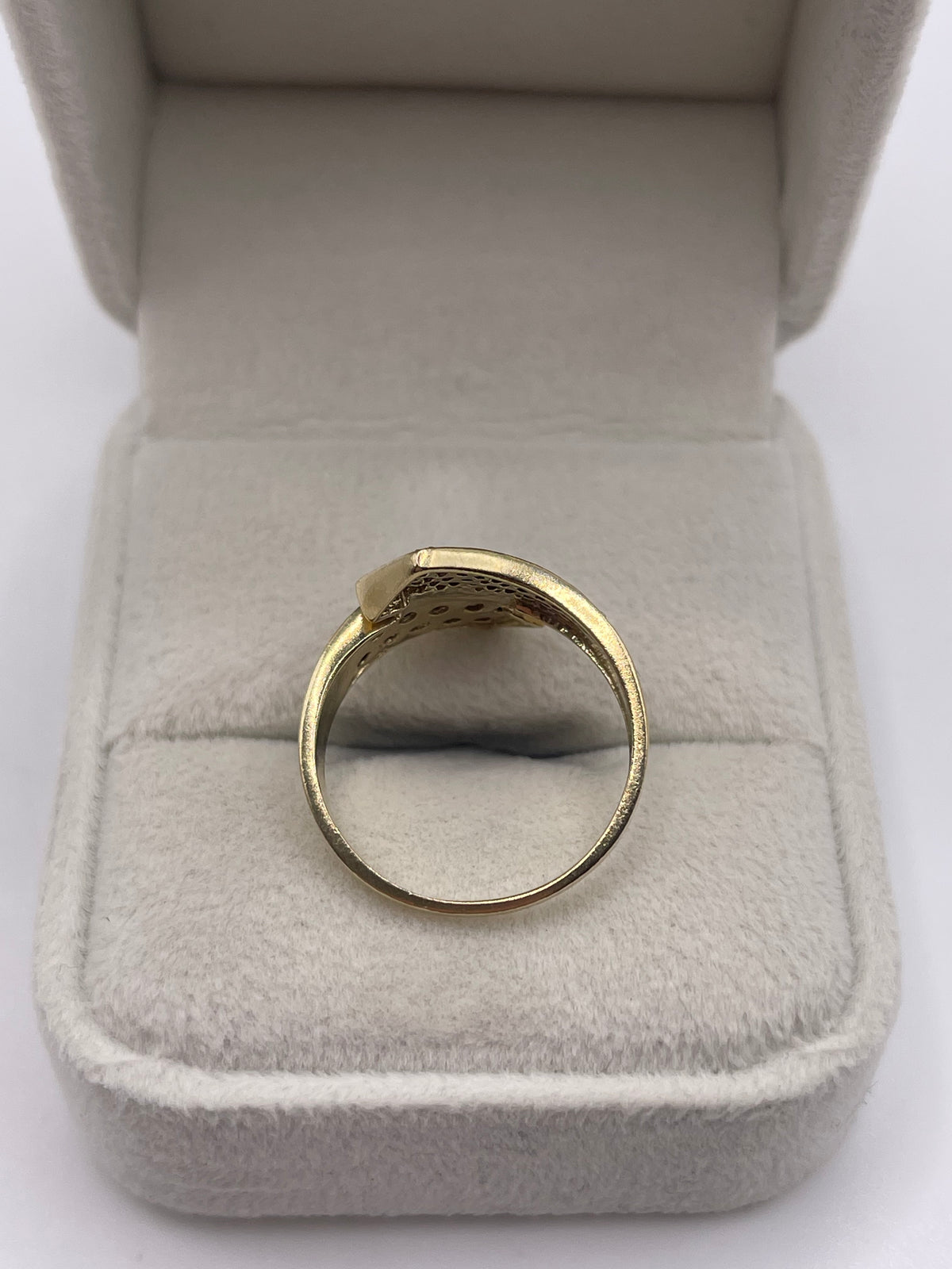 9ct gold diamond cluster ring