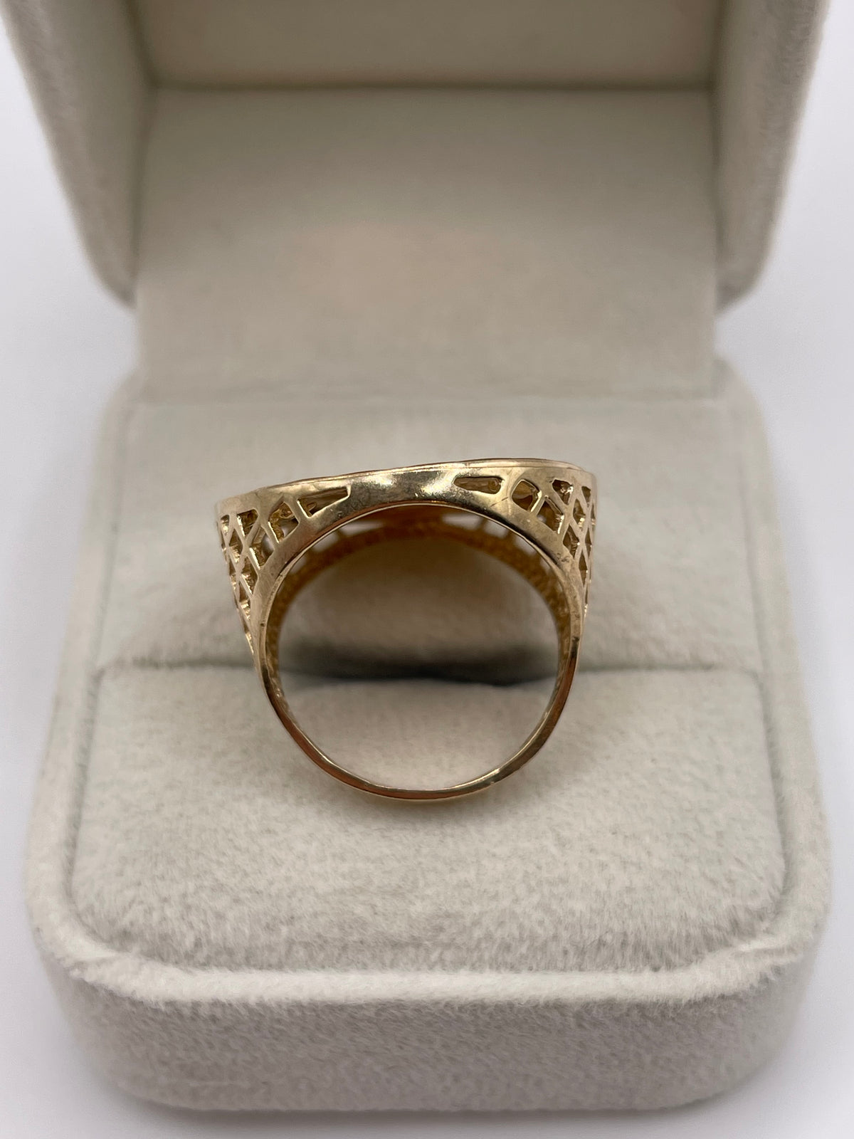9ct gold St George medallion ring