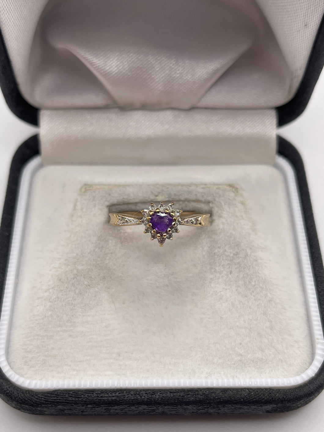 9ct gold amethyst and diamond ring