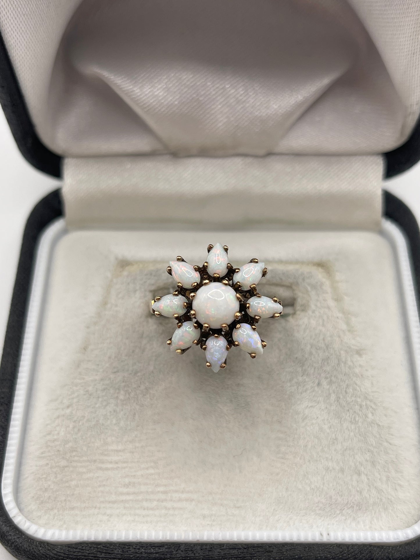 9ct gold opal cluster ring