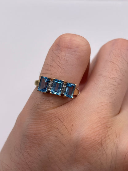 9ct gold topaz and diamond ring