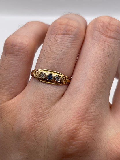 Antique 15ct gold sapphire and diamond ring
