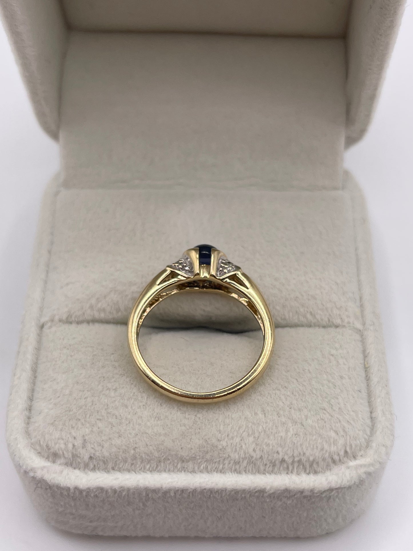 9ct gold cabochon sapphire and diamond ring