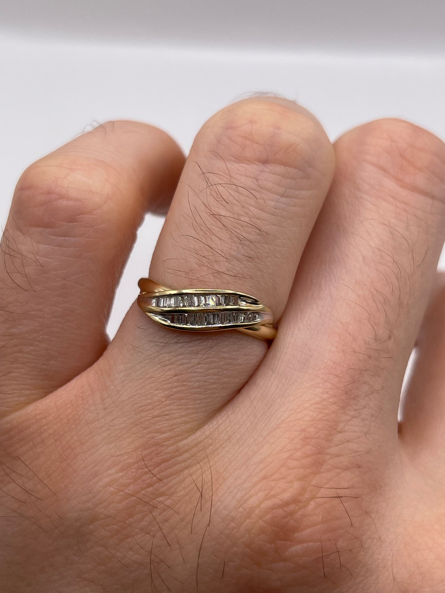 9ct gold diamond ring
